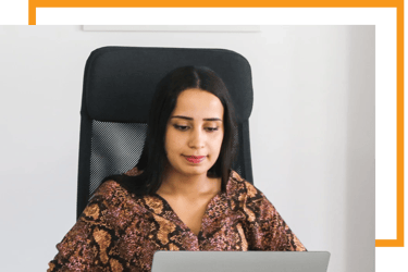 Desarrolladora de software de Alter Solutions en supervisión del rendimiento del software