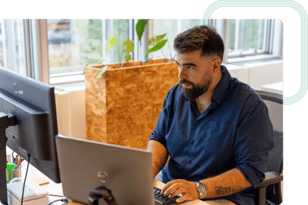 Cloud Engineer convirtiendo archivos de configuración de infraestructura a Terraform