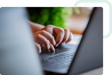 Probador que realiza pruebas funcionales como parte del proyecto