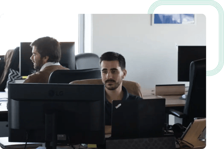 Scrum Master aplicando los principios del Scaled Agile Framework al equipo del cliente